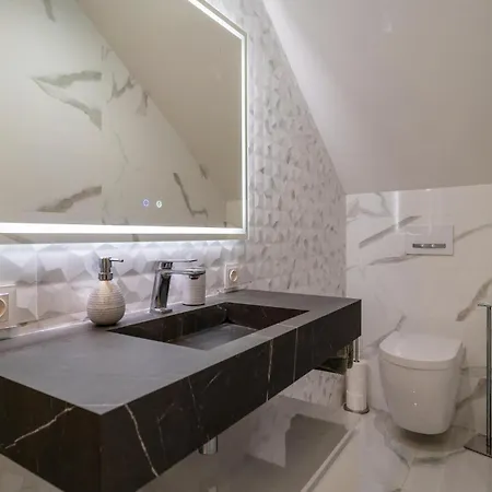 Holiday home Lovely In With Swimming Pool Marbella